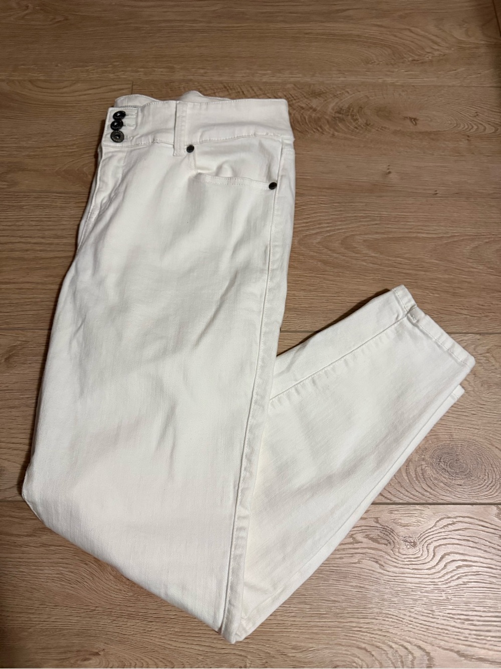 Torrid Cream/Off White High Rise Denim Jeans Jeggings - 16 Regular